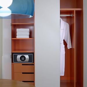 Studio Accessible aux Personnes à Mobilité Réduite de Luxe Lit King-Size